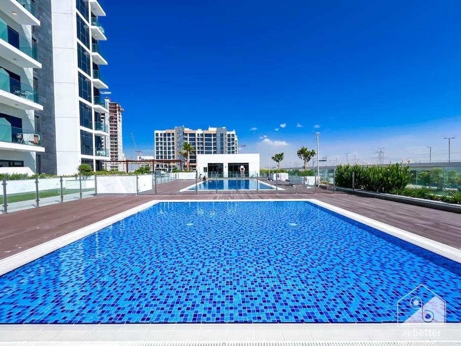 Balcony Haven In Riviera *