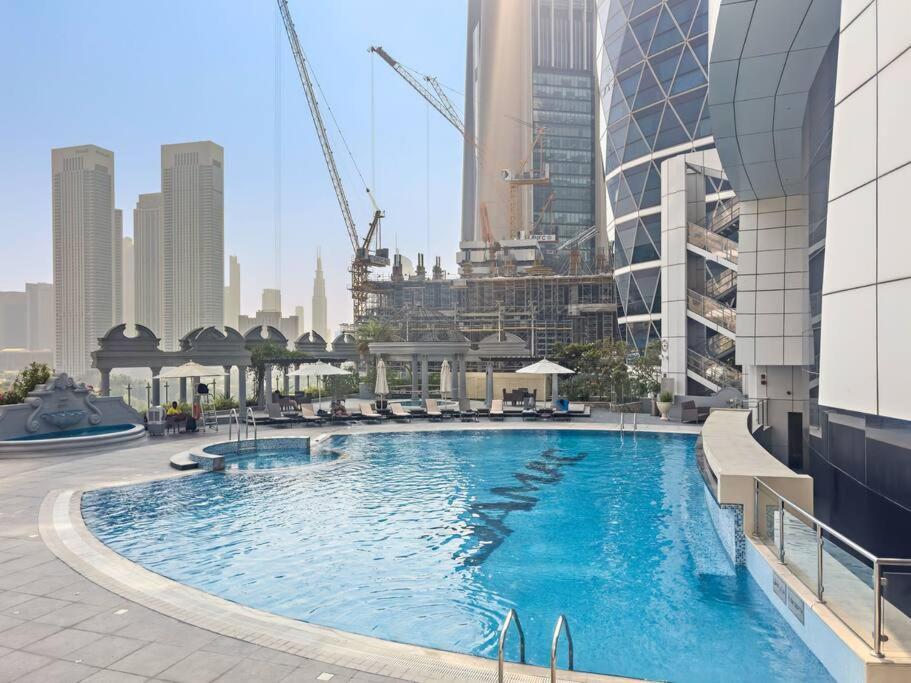 Apartment Chic 1br With Pool, Gym, Bbq, Tennis Court Dubai