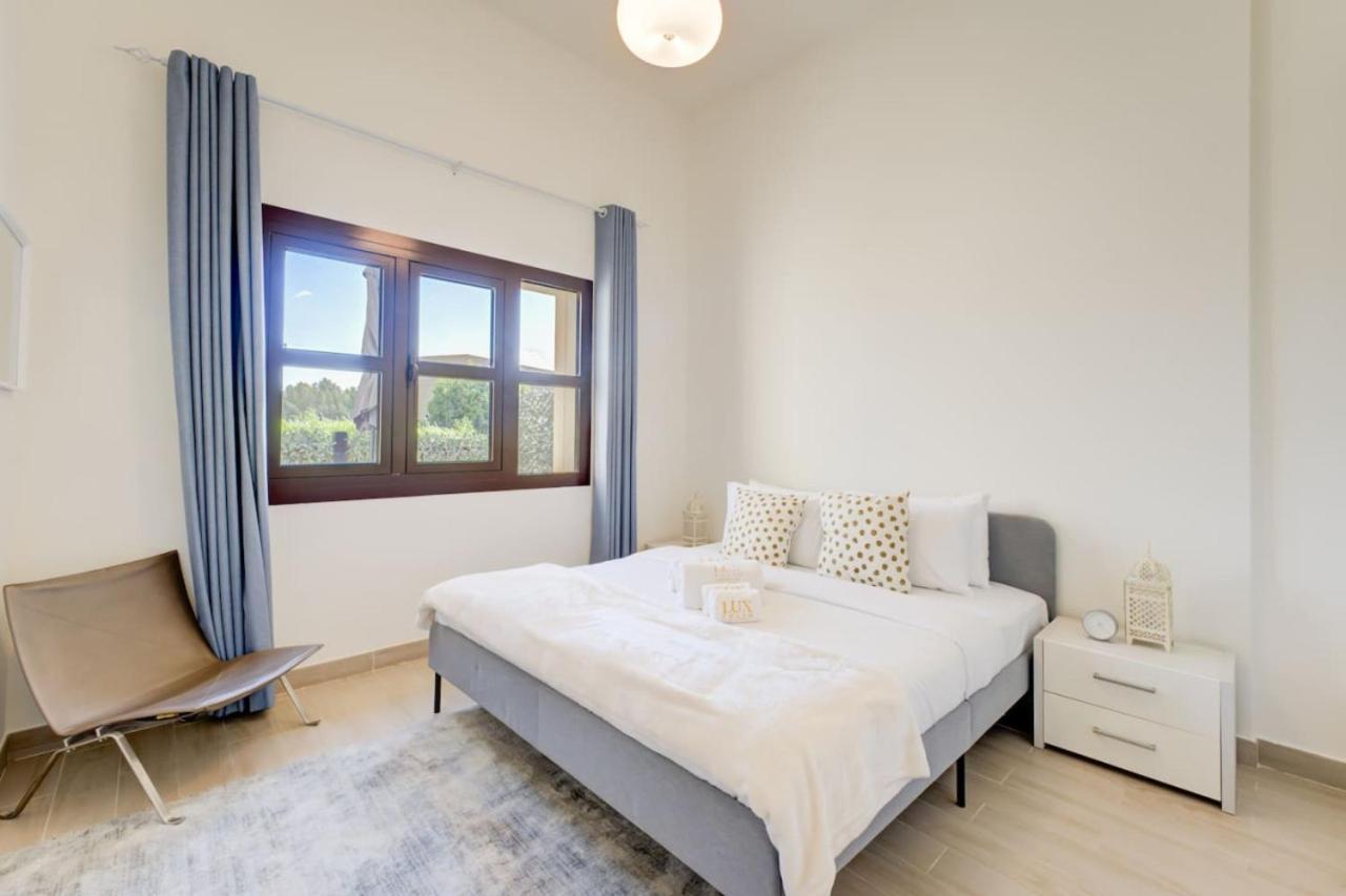 Serene 2-bed Haven In Jumeirah Golf Estates Apartment