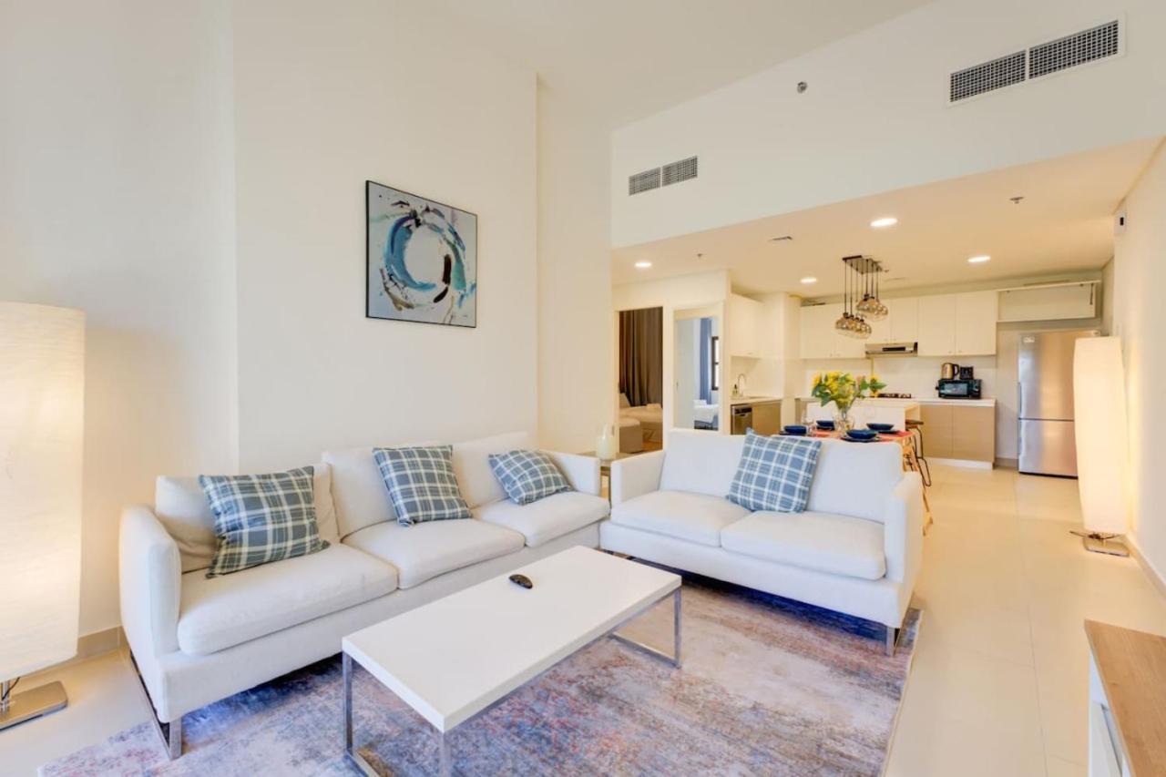Serene 2-bed Haven In Jumeirah Golf Estates Apartment *