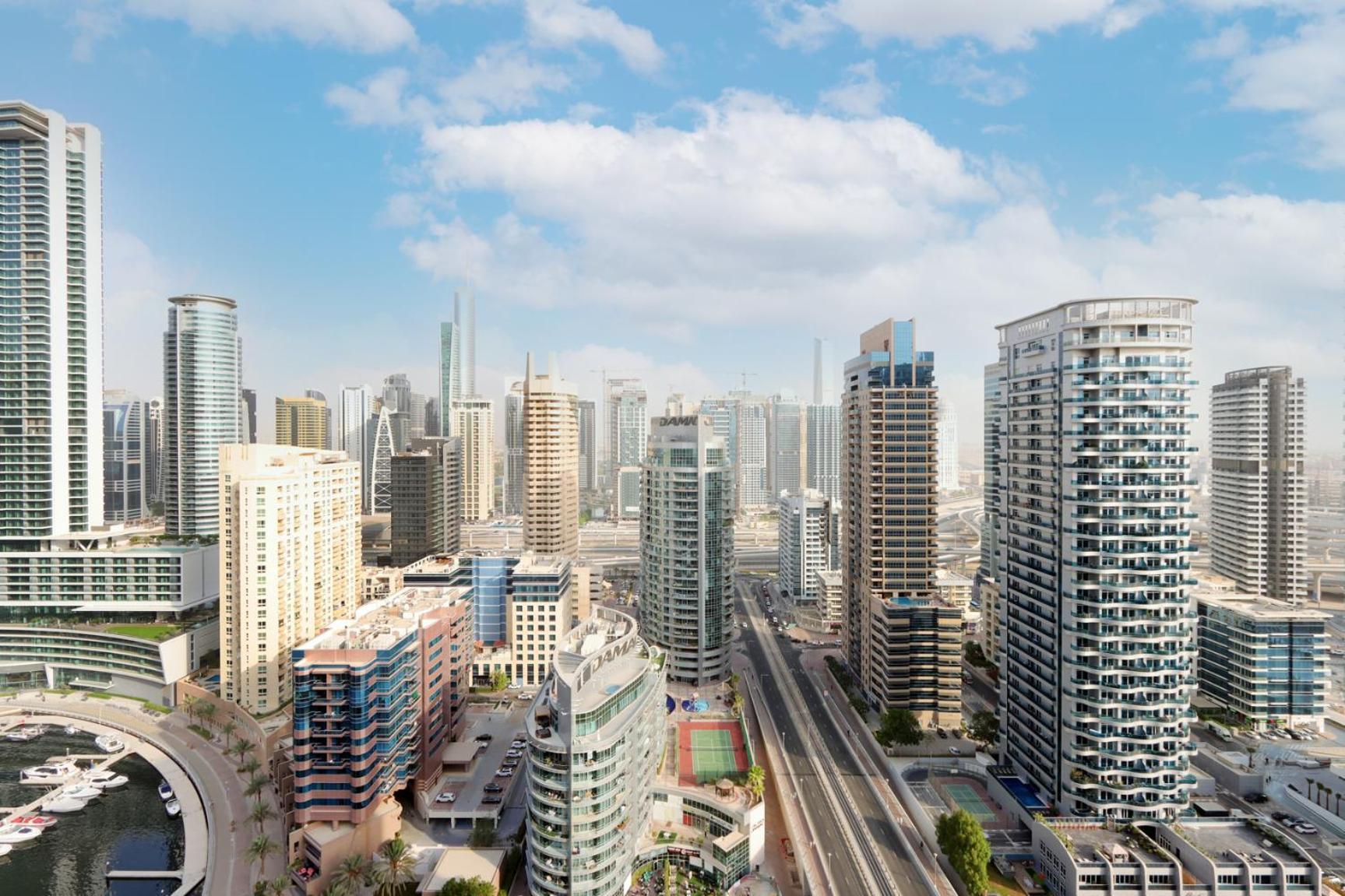 Marina Wharf High Floor With Open View *