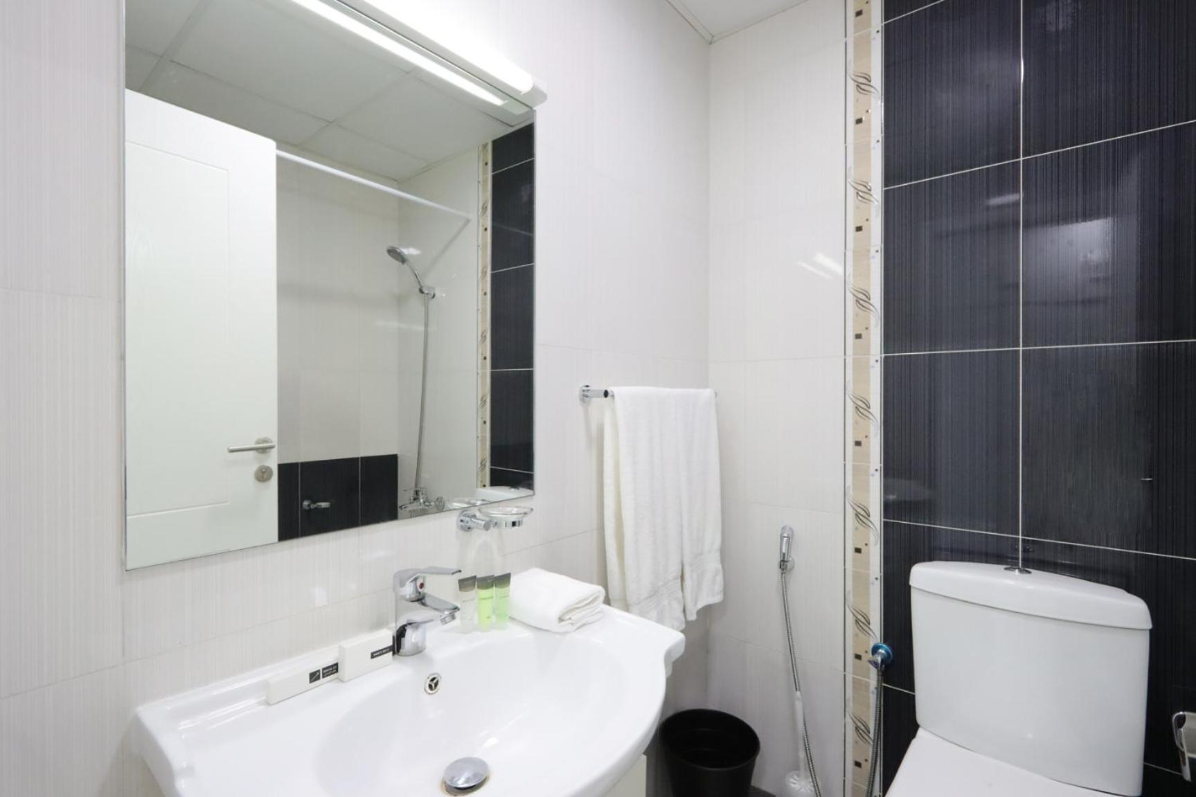 Marina Wharf High Floor With Open View