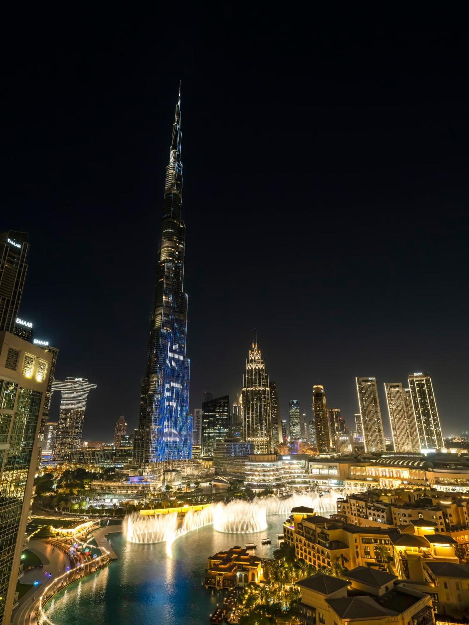 4 Bhk In Downtown With Iconic Burj Khalifa Views, 2 Minutes Walk To Mall *