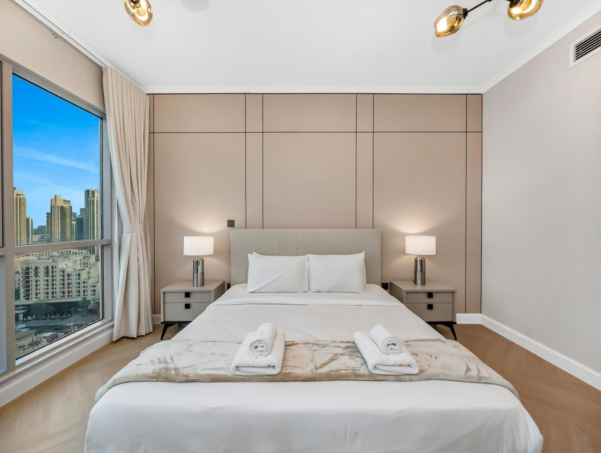 4 Bhk In Downtown With Iconic Burj Khalifa Views, 2 Minutes Walk To Mall Dubai