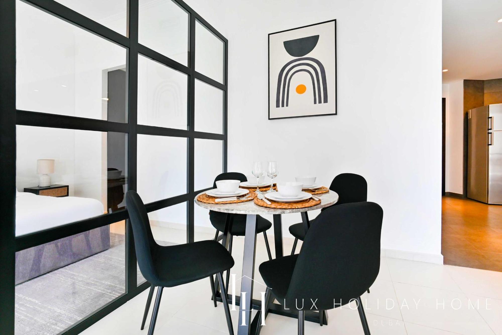 Lux The Cayan Superior In The Marina Apartment