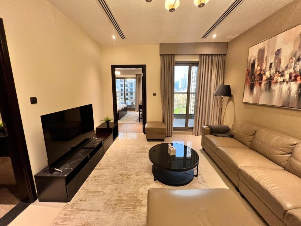 Downtown Burj View Elite Residency 1br & Hall Apartment