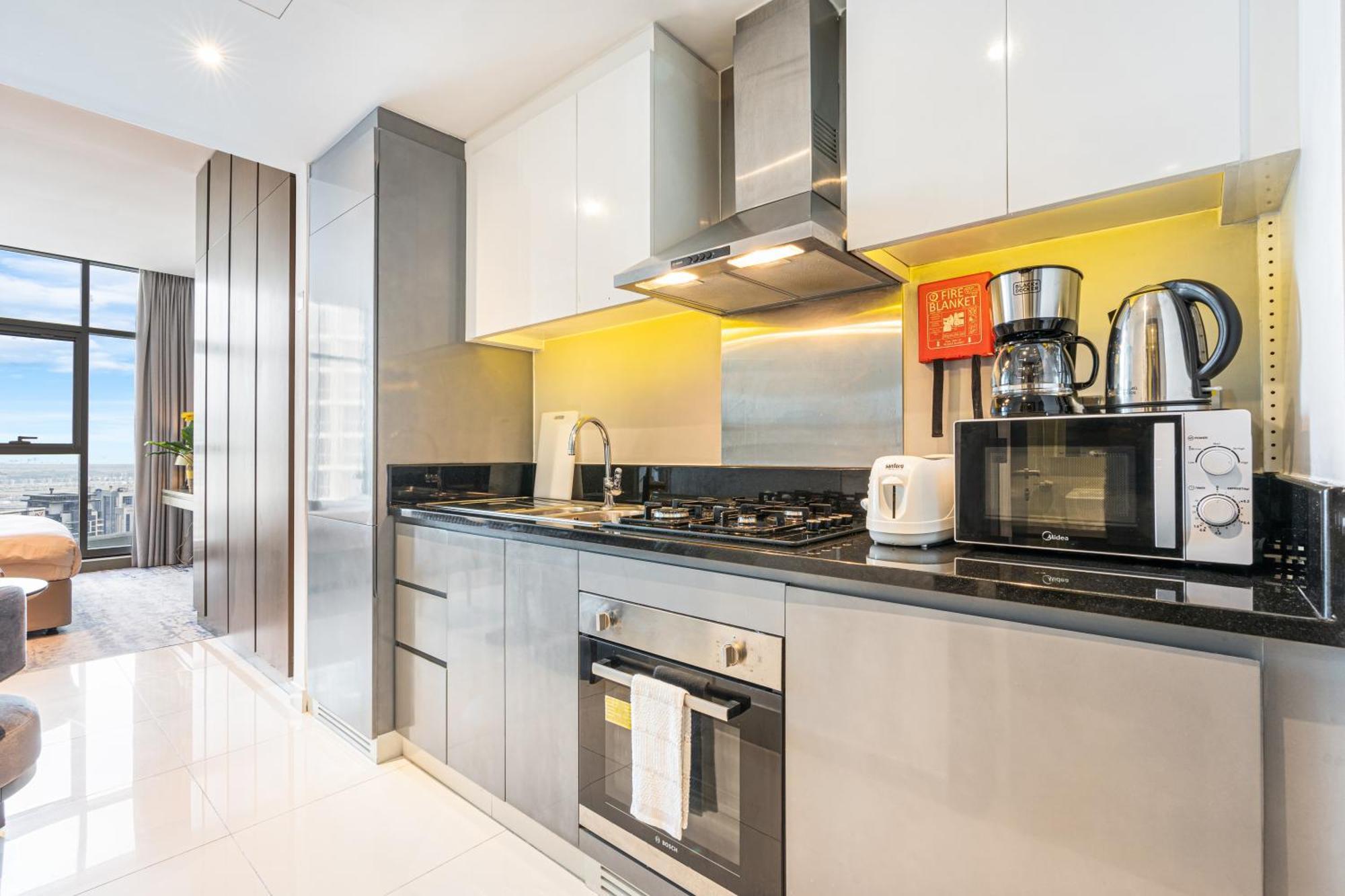Modern In Business Bay With Panoramic View Apartment *
