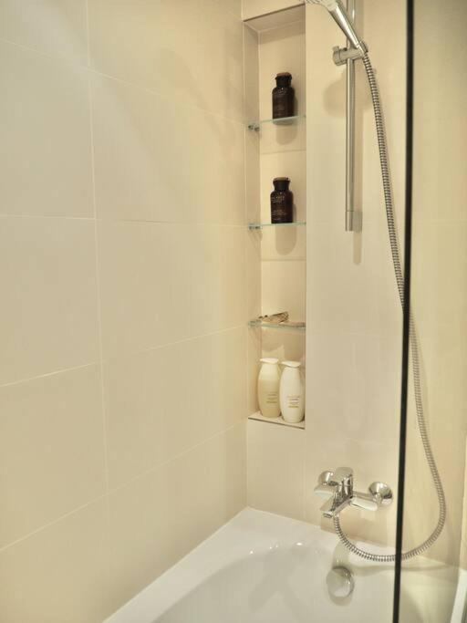 Apartment Brandnew, Oceanview, Privatebeach, 1bed Dubai