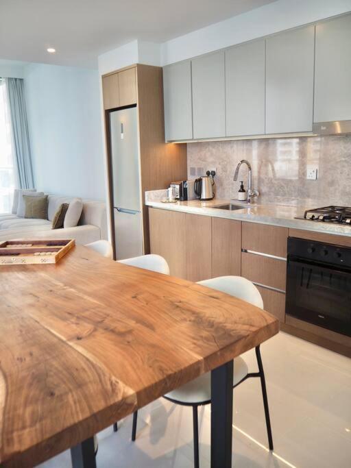 Brandnew, Oceanview, Privatebeach, 1bed Apartment *