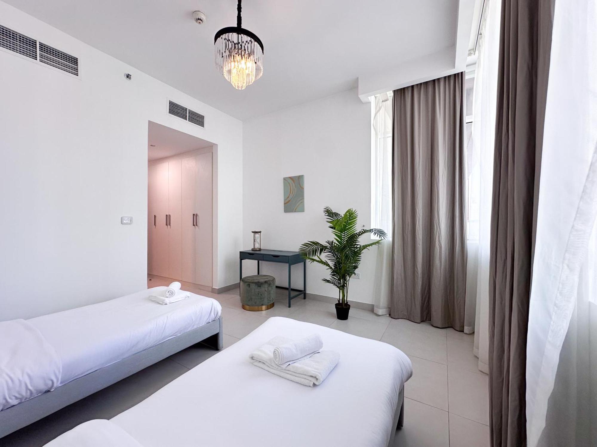 Luxurious 2br In Vezul Residence, Business Bay - 13ab01 *