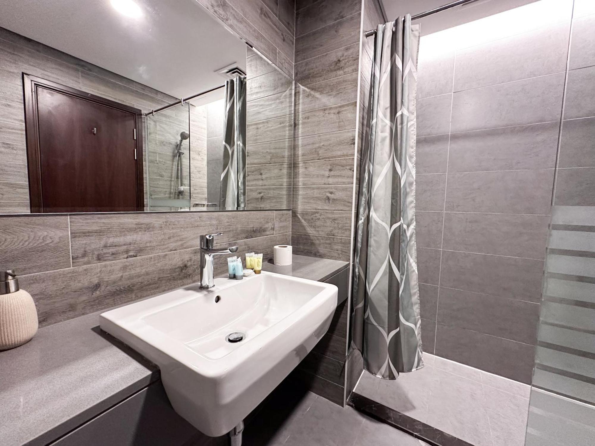 Luxurious 2br In Vezul Residence, Business Bay - 13ab01 Apartment *