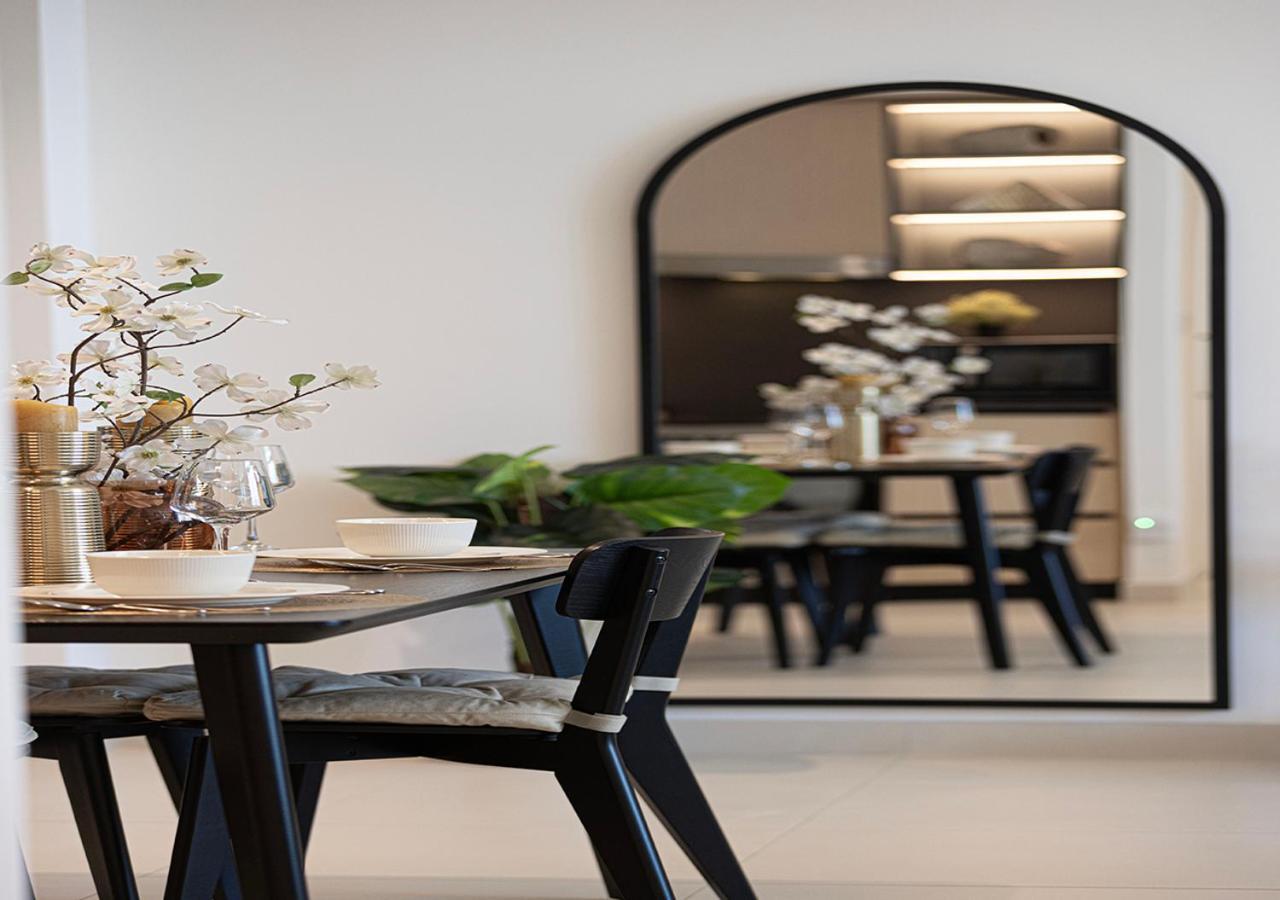 Apartment Modern Luxury Overlooking Burj Khalifa Dubai