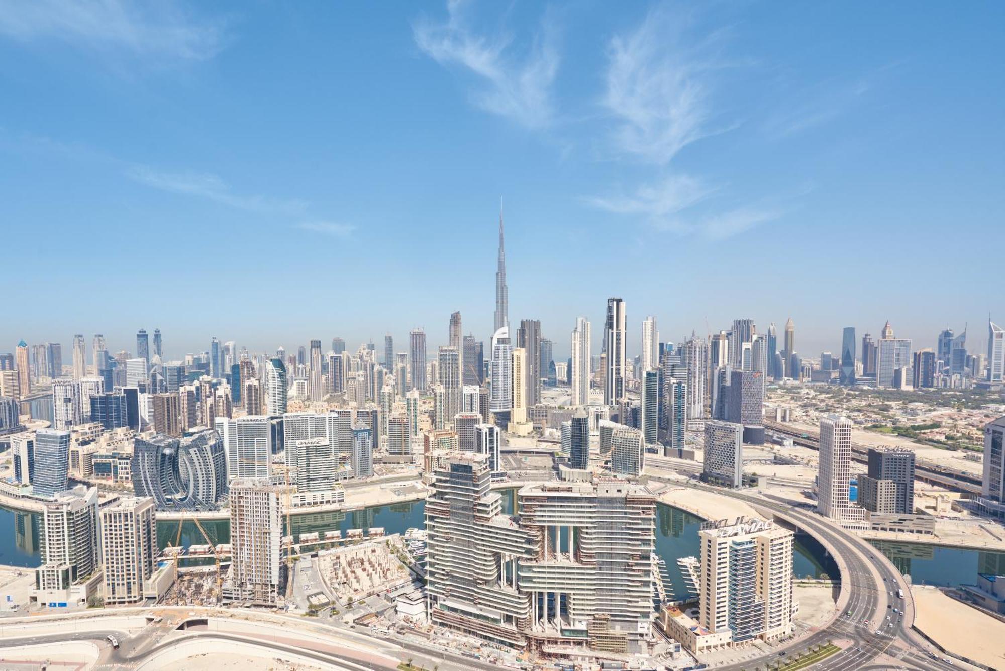 Apartment Spacious 3bhk In Paramount Tower B With Stunning Views-6204 Dubai