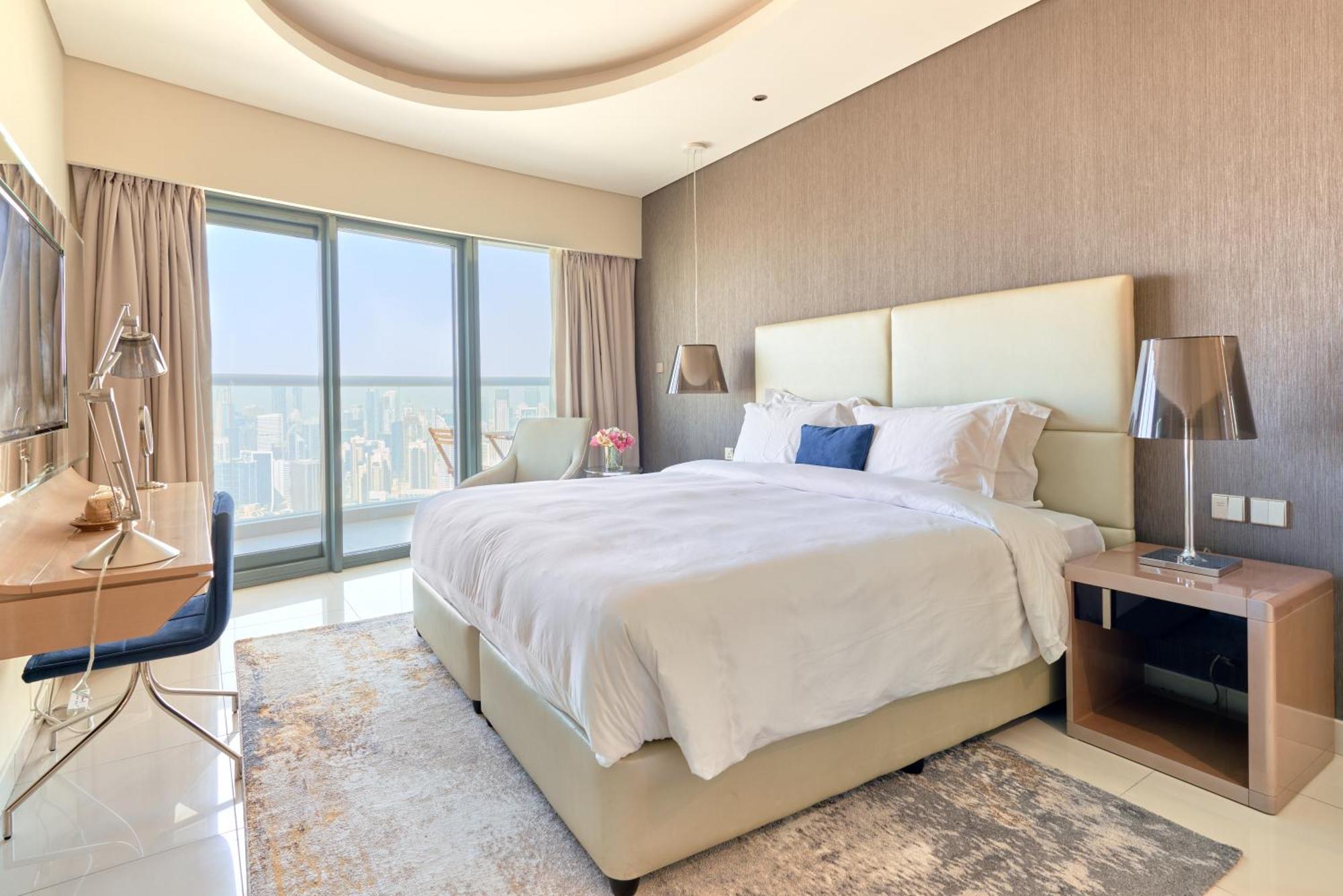 Spacious 3bhk In Paramount Tower B With Stunning Views-6204 *