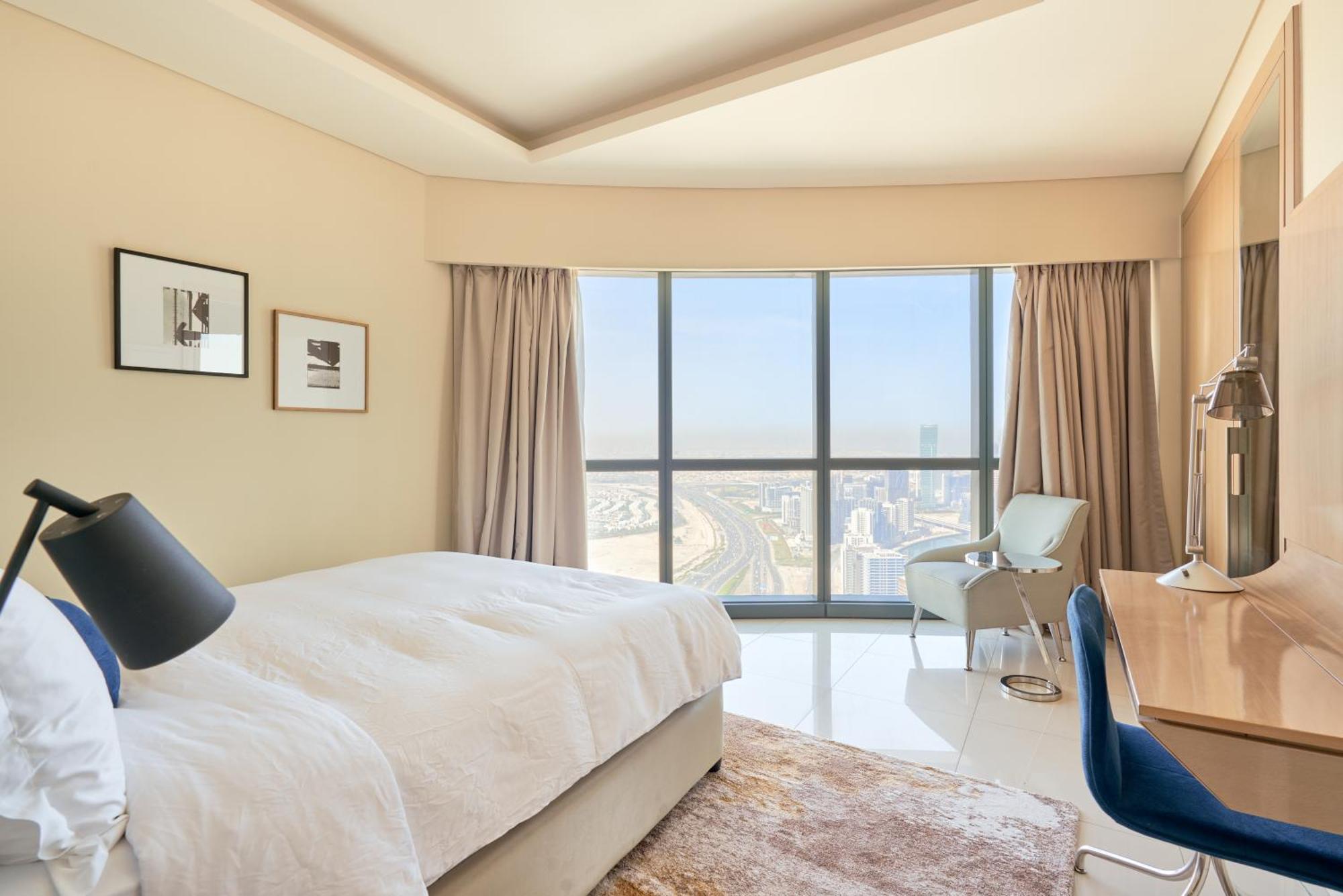 Spacious 3bhk In Paramount Tower B With Stunning Views-6204 * Dubai