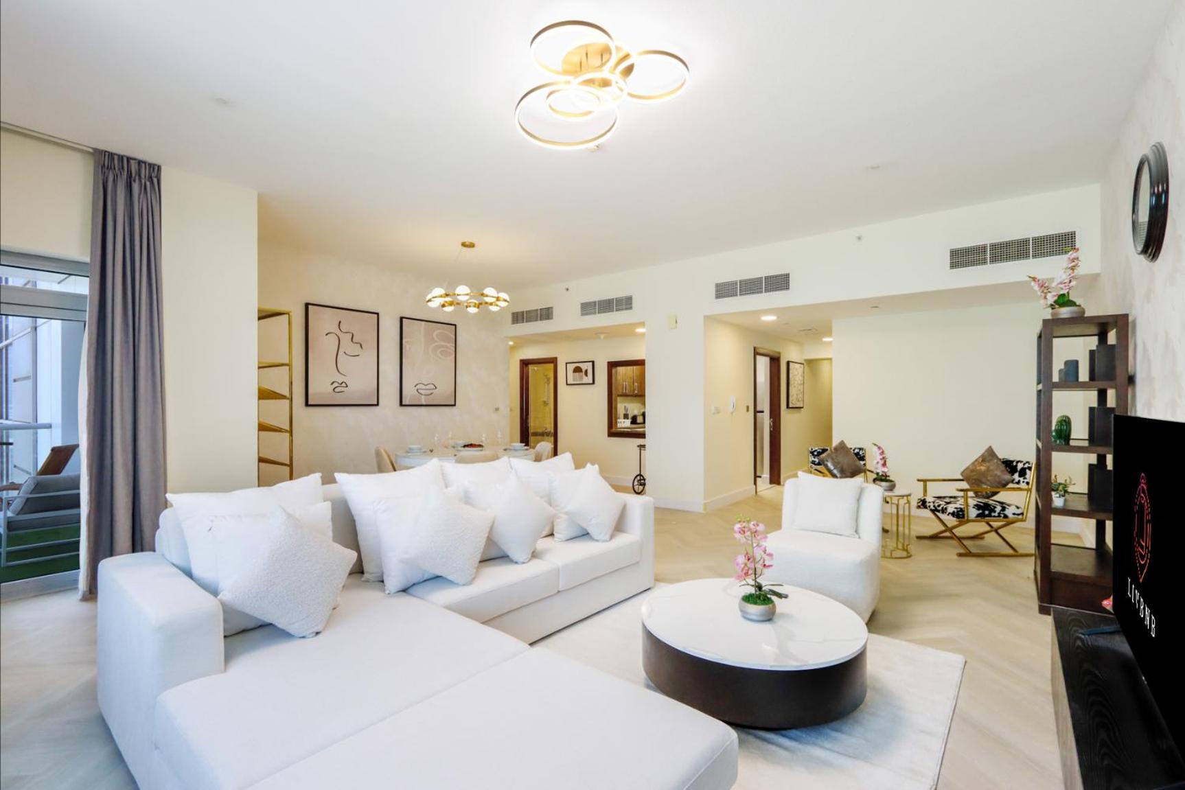 Livbnb - Burj Khalifa View 2br Spacious Apartment Dubai