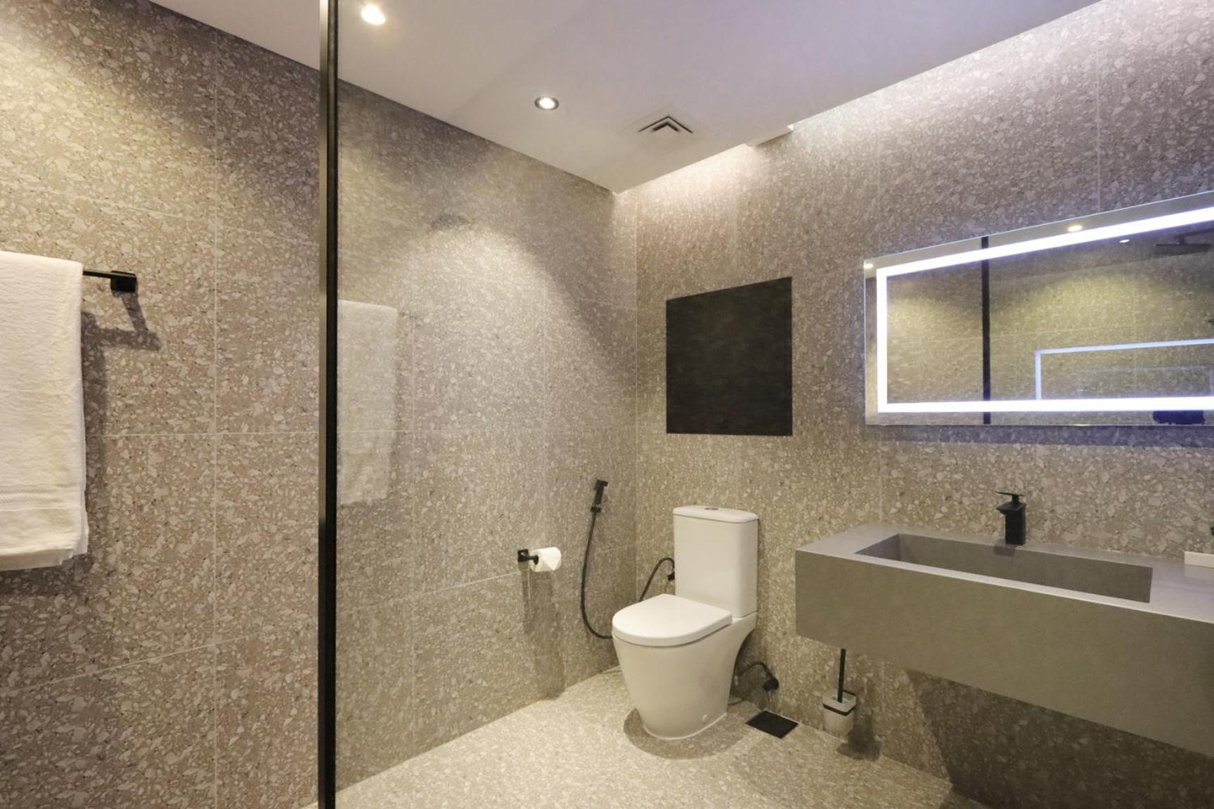 Upgraded 3b With Maids In Jbr The Walk Sadaf 4 * Dubai