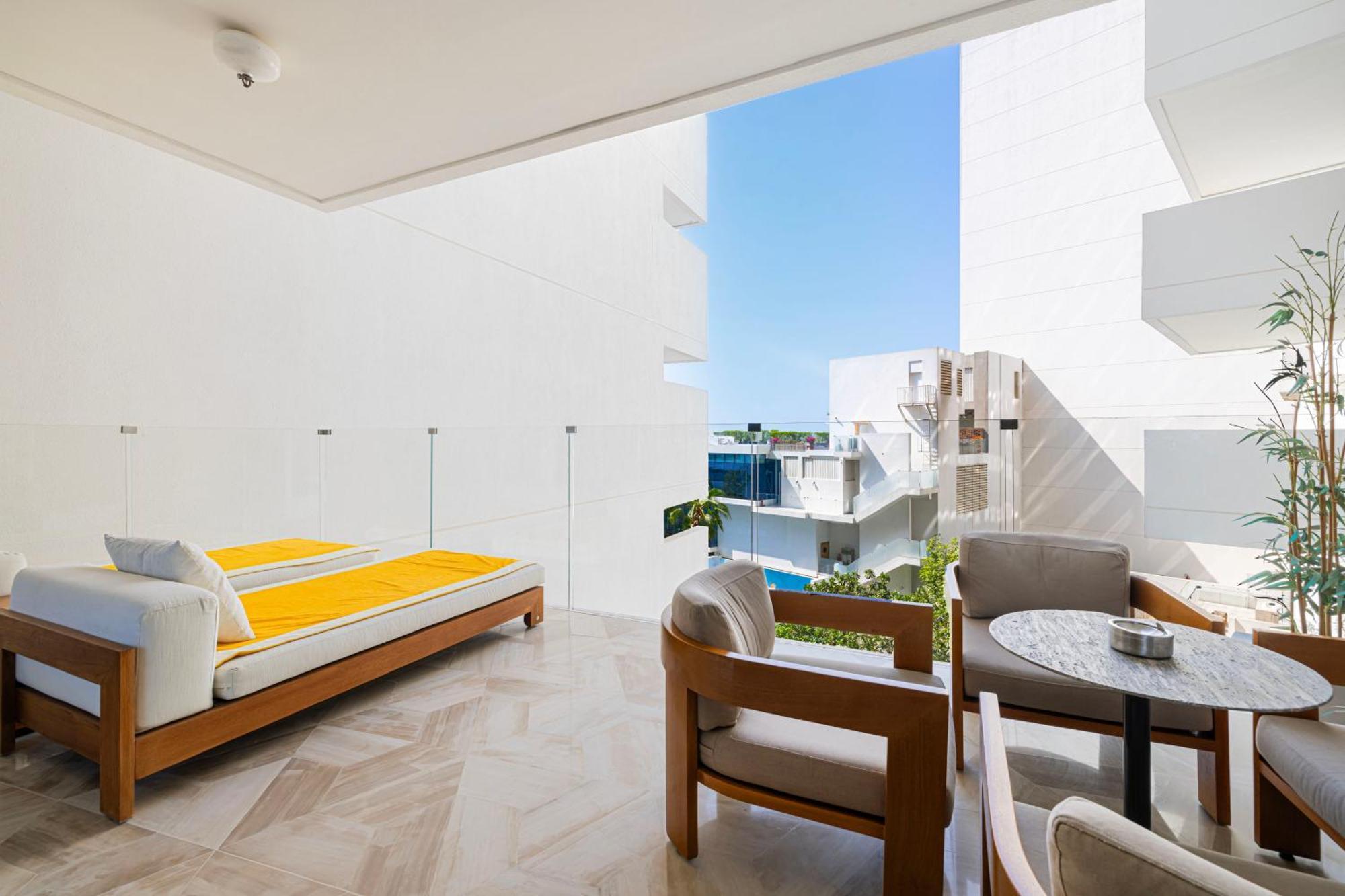 Daniels Spacious 2br At Five Palm With Biggest Layout Dubai