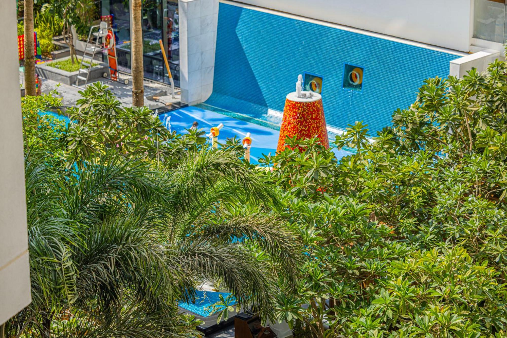 Daniels Spacious 2br At Five Palm With Biggest Layout