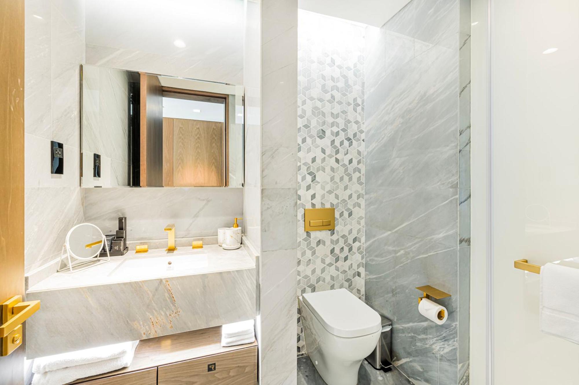 Daniels Spacious 2br At Five Palm With Biggest Layout Apartment