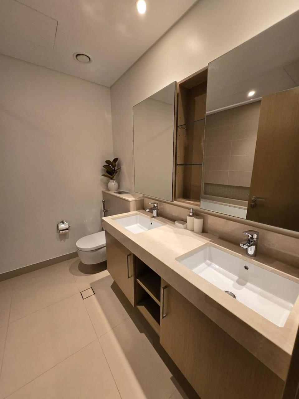 5242 Tower 2 Marina - Infinity Homes Apartment Dubai