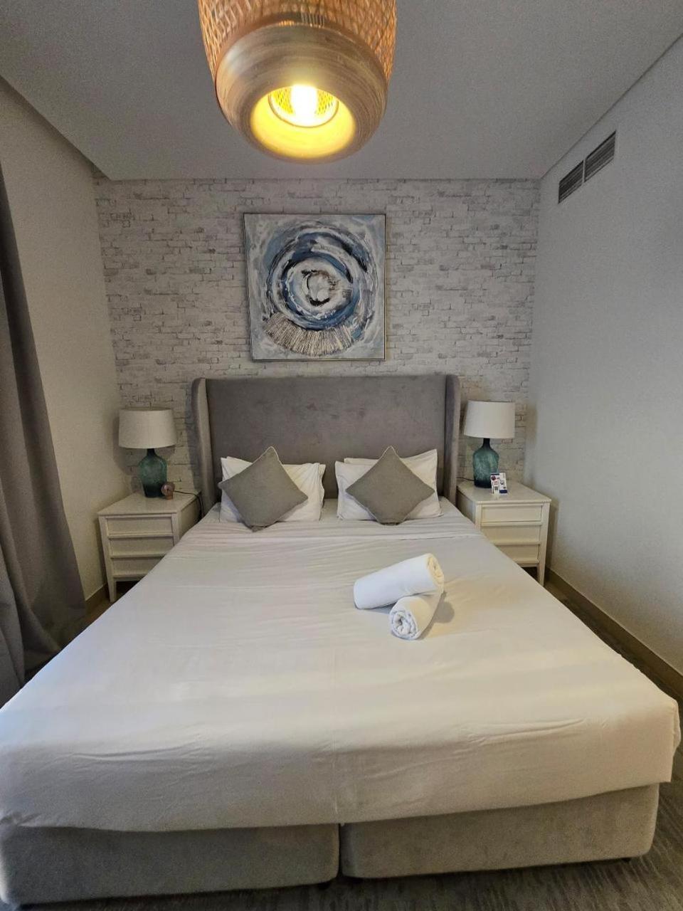 5242 Tower 2 Marina - Infinity Homes