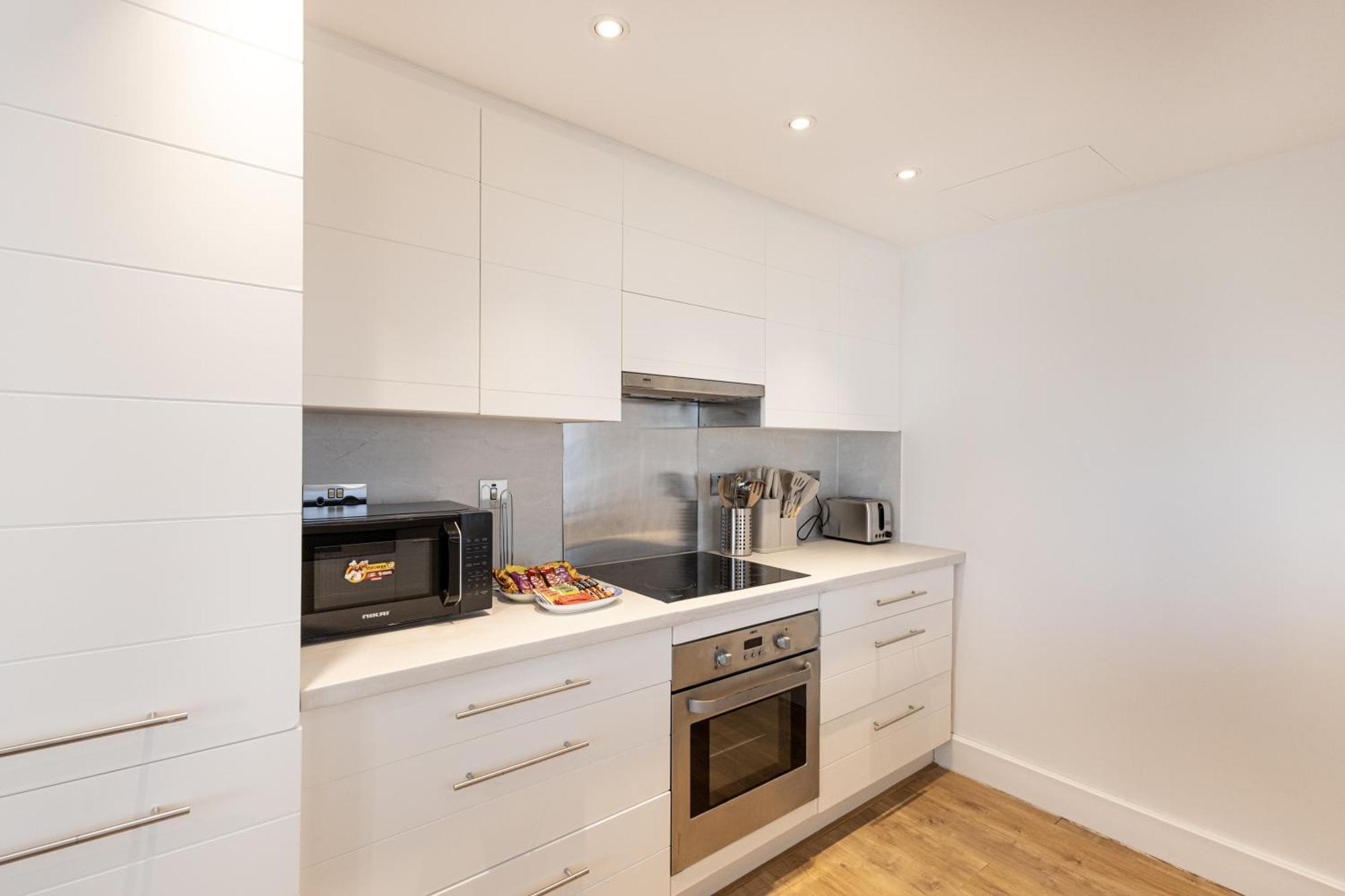 Stylish & Upgraded 2br Near Mall - Allsopp & Allsopp