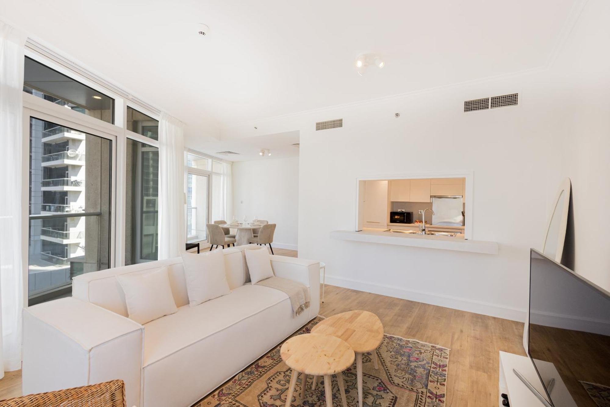 Apartment Stylish & Upgraded 2br Near Mall - Allsopp & Allsopp *