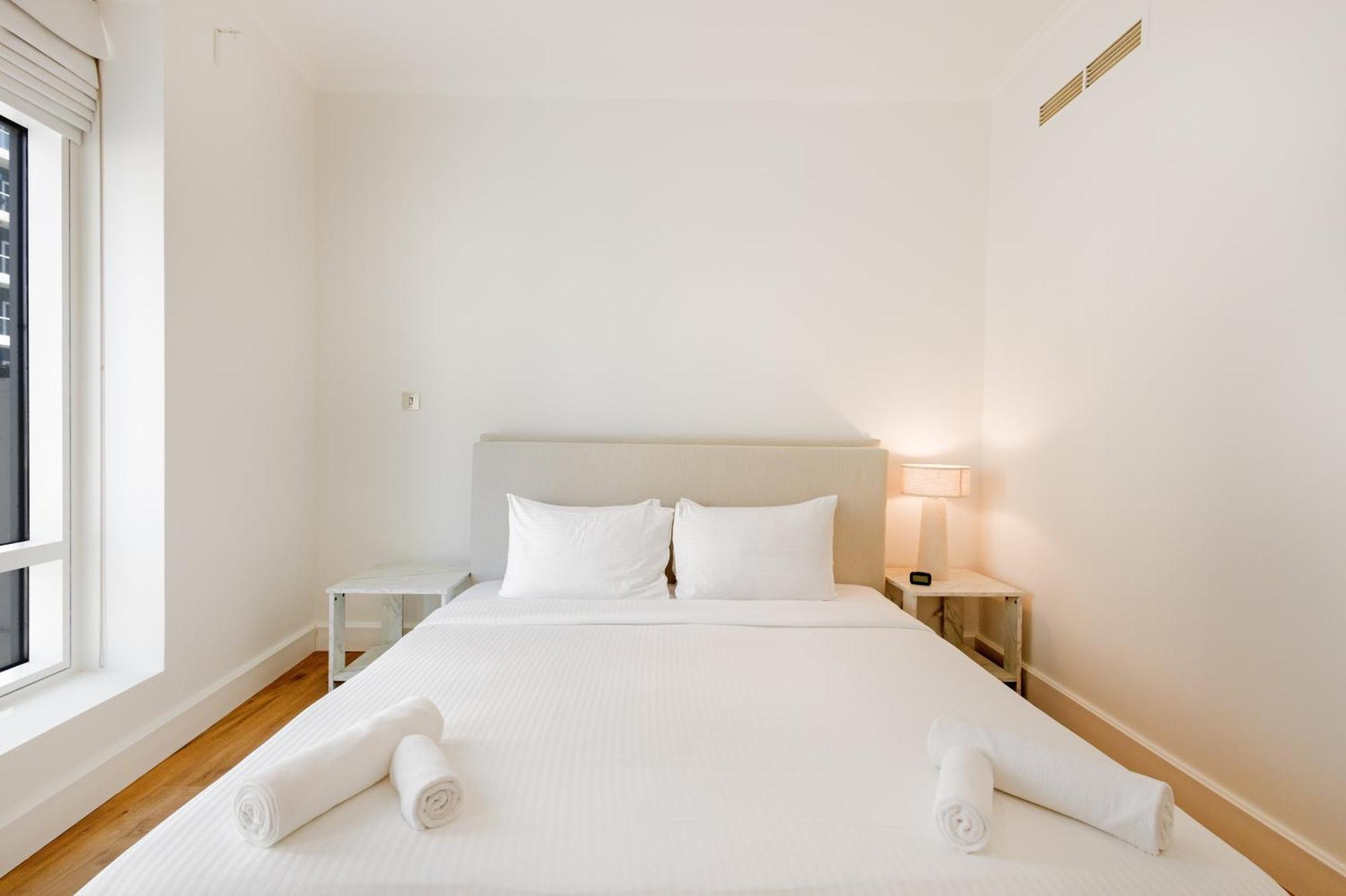 Stylish & Upgraded 2br Near Mall - Allsopp & Allsopp *