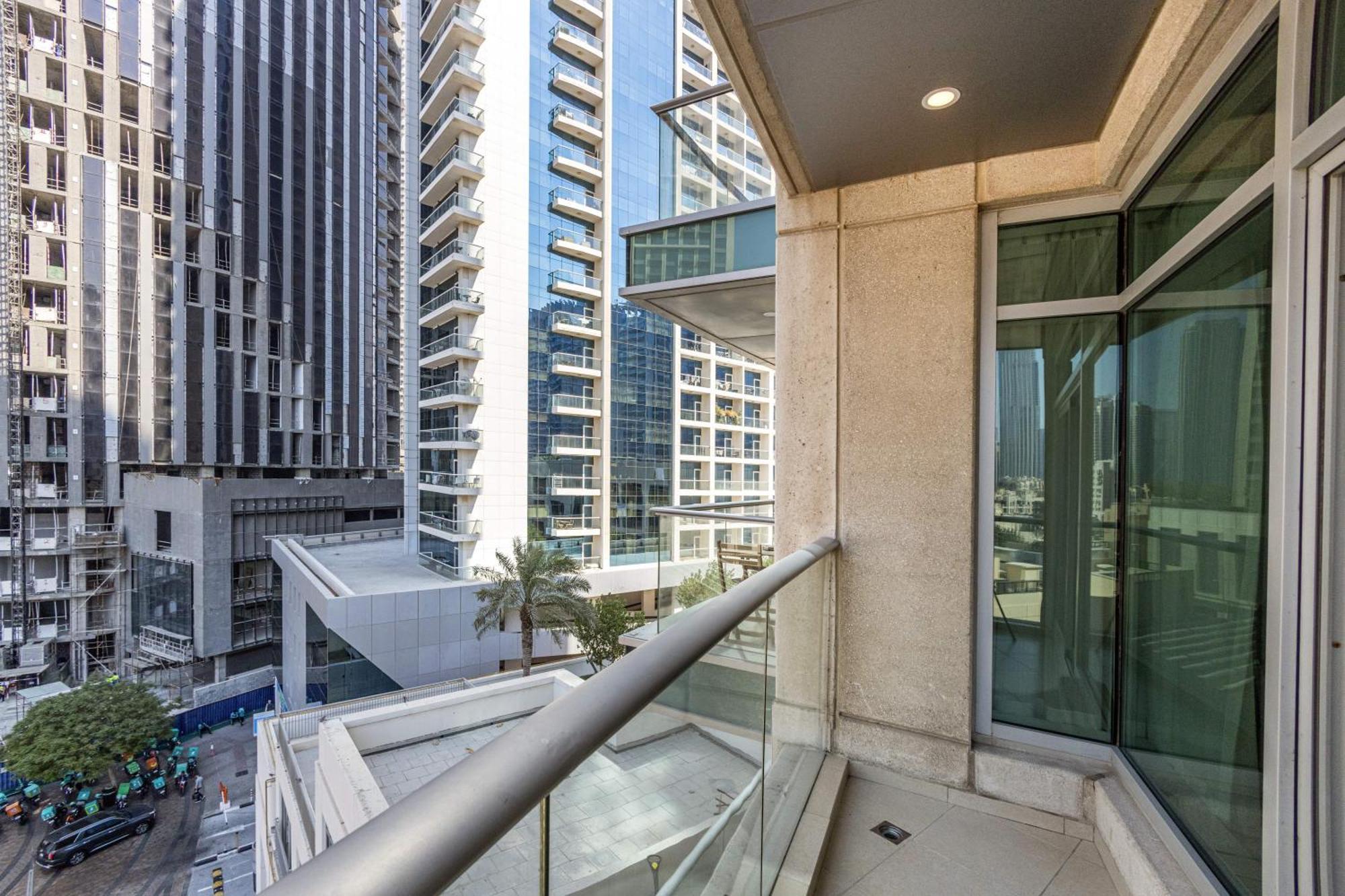 Stylish & Upgraded 2br Near Mall - Allsopp & Allsopp Apartment *