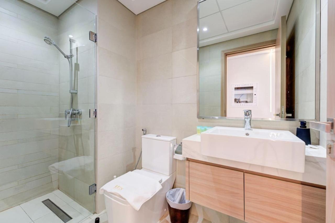 Chic 1 Bed Oasis In Azizi Riviera *