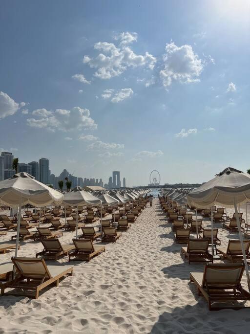 Private Palm Jumeirah High Floor Apartment *