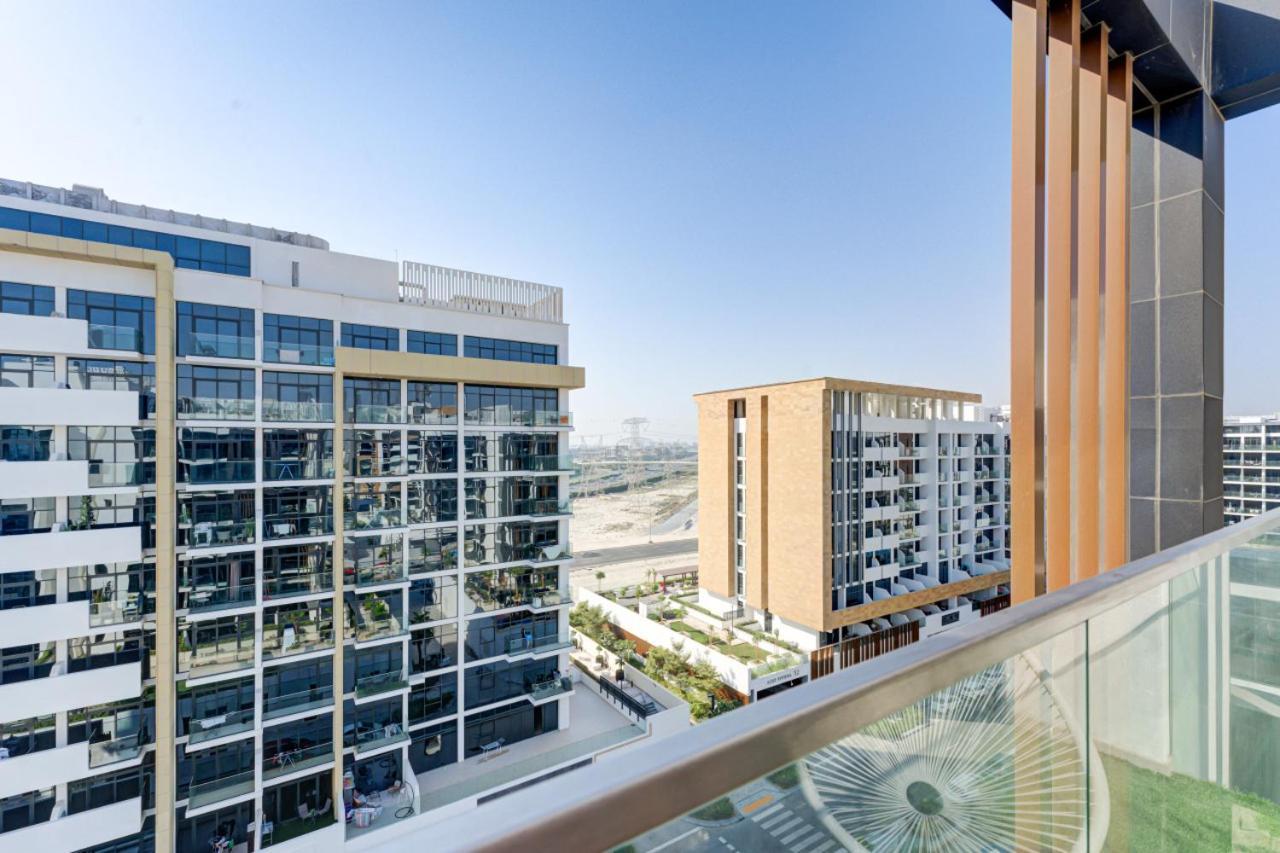 Chic 1 Bed Oasis In Azizi Riviera Apartment