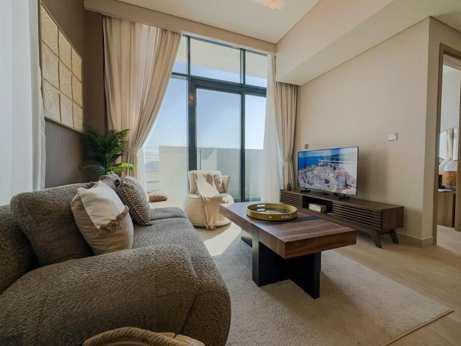 Naseem Modern Comforts 1-bedroom Retreat In Meydan Apartment