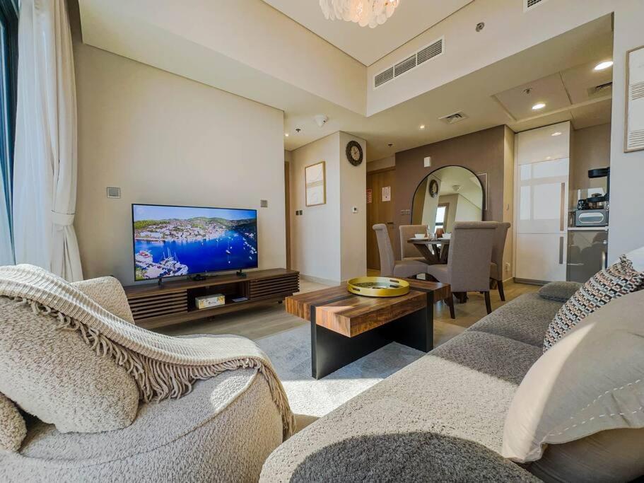 Apartment Naseem Modern Comforts 1-bedroom Retreat In Meydan Dubai