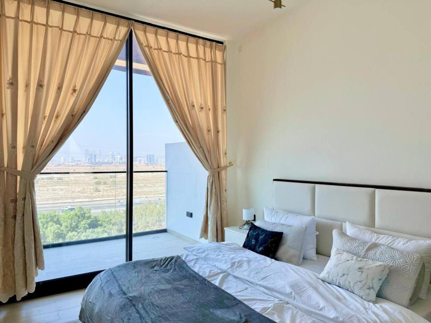 Cozy & Stylish 1br Jvc Pool & Parking