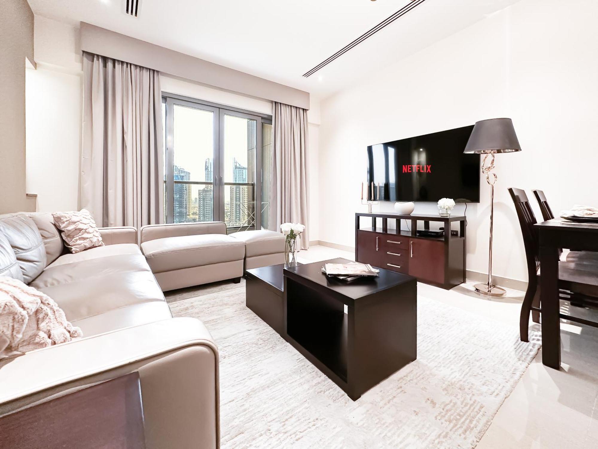Apartment Trophy Sunset Serenity In Downtown With Panromic Skyline Views Dubai