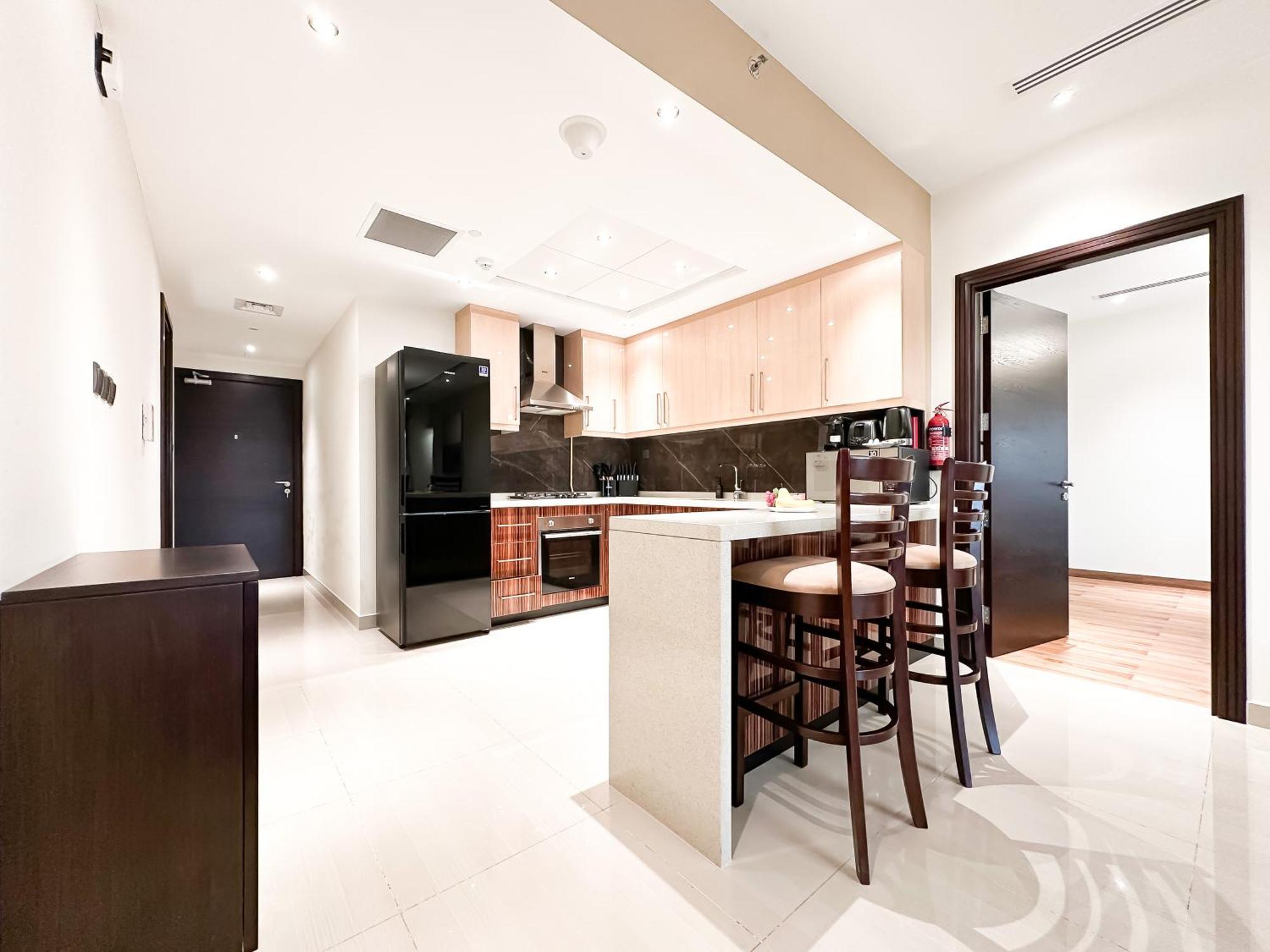 Trophy Sunset Serenity In Downtown With Panromic Skyline Views Apartment *