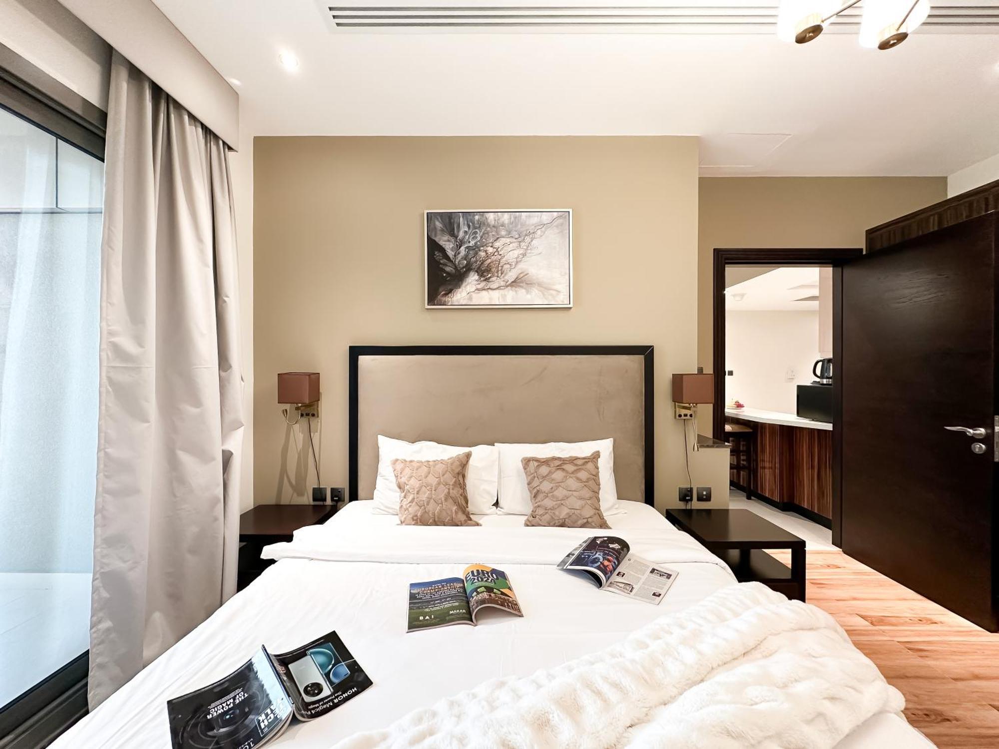 Trophy Sunset Serenity In Downtown With Panromic Skyline Views Apartment *