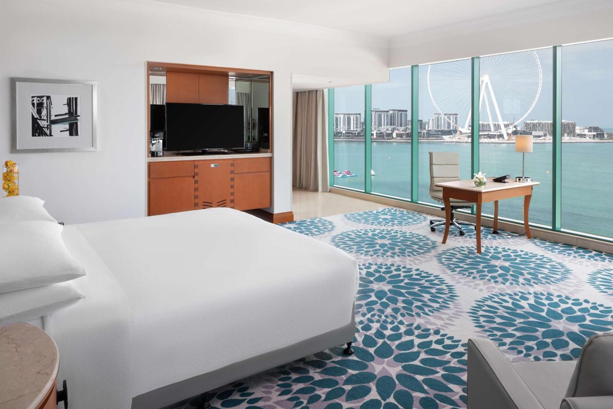 Hilton Jumeirah 5*