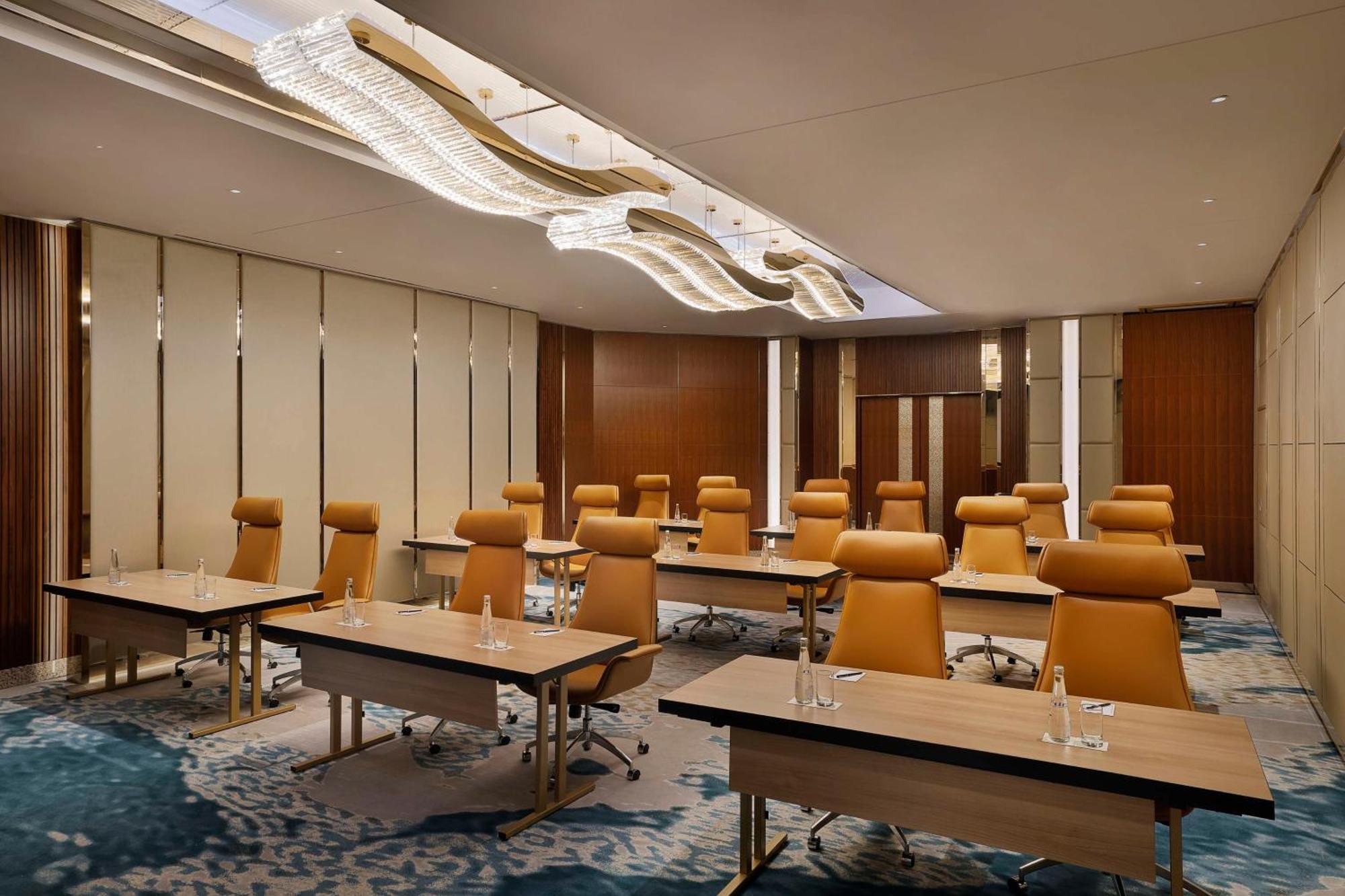 Hilton Jumeirah 5*