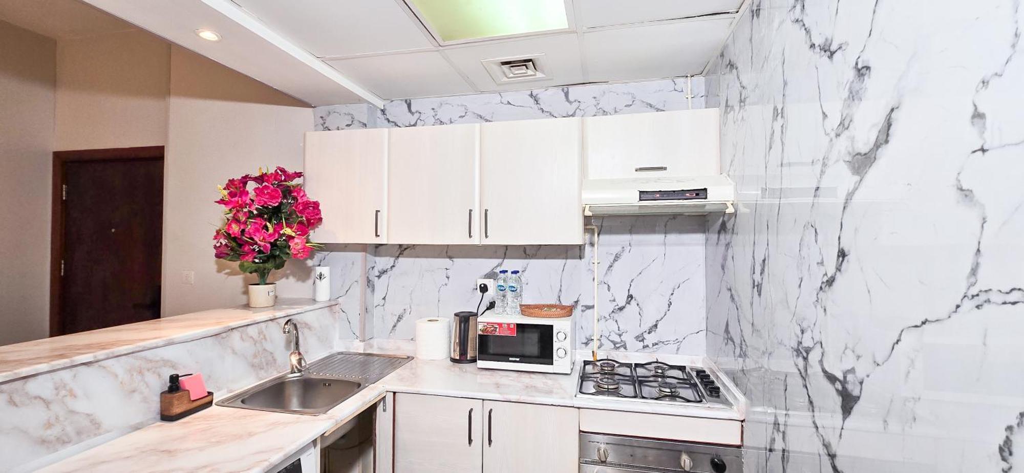 Apartment Renovated Cozy One Bed D2-1007 Dubai