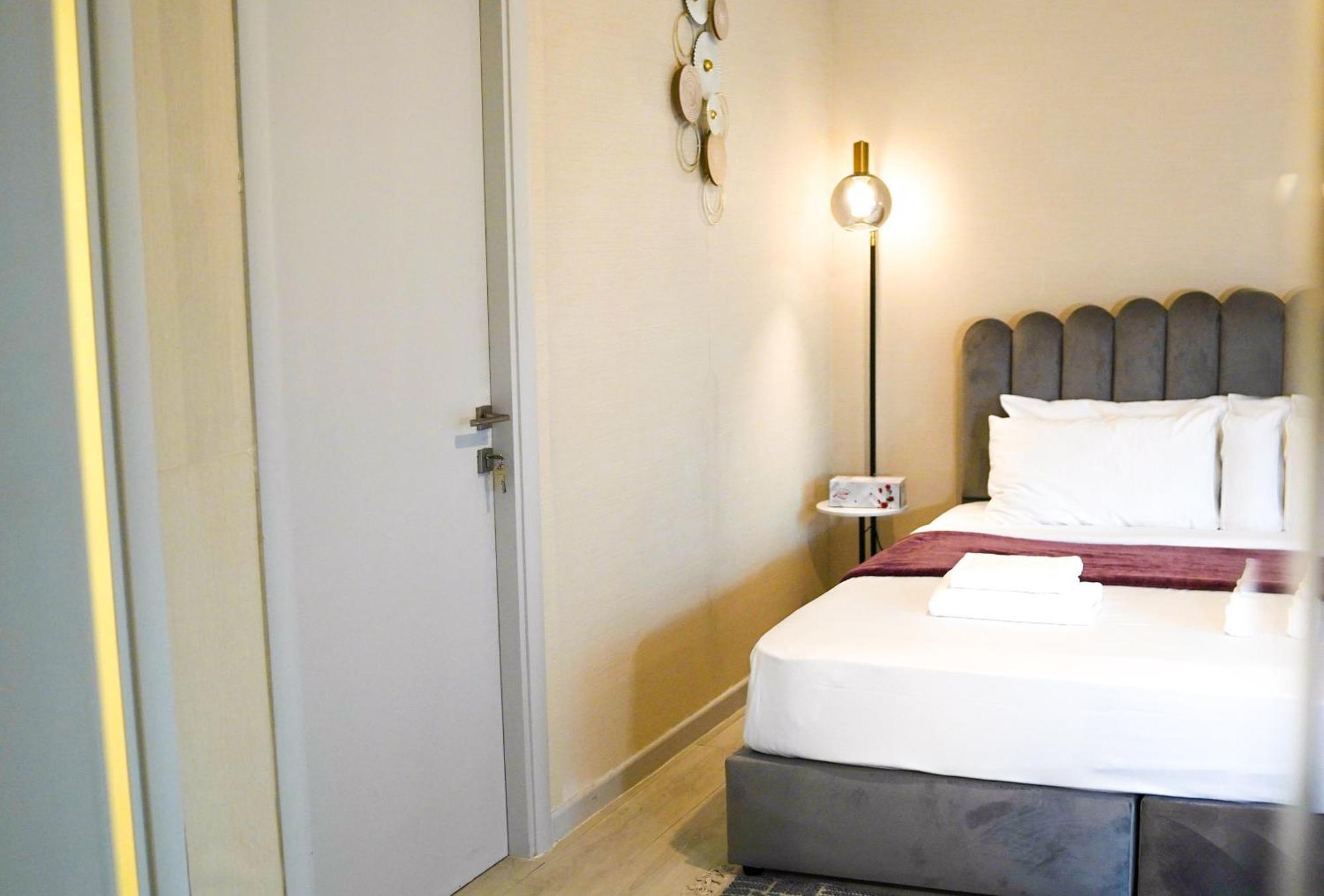 Apartment Renovated Cozy One Bed D2-1007