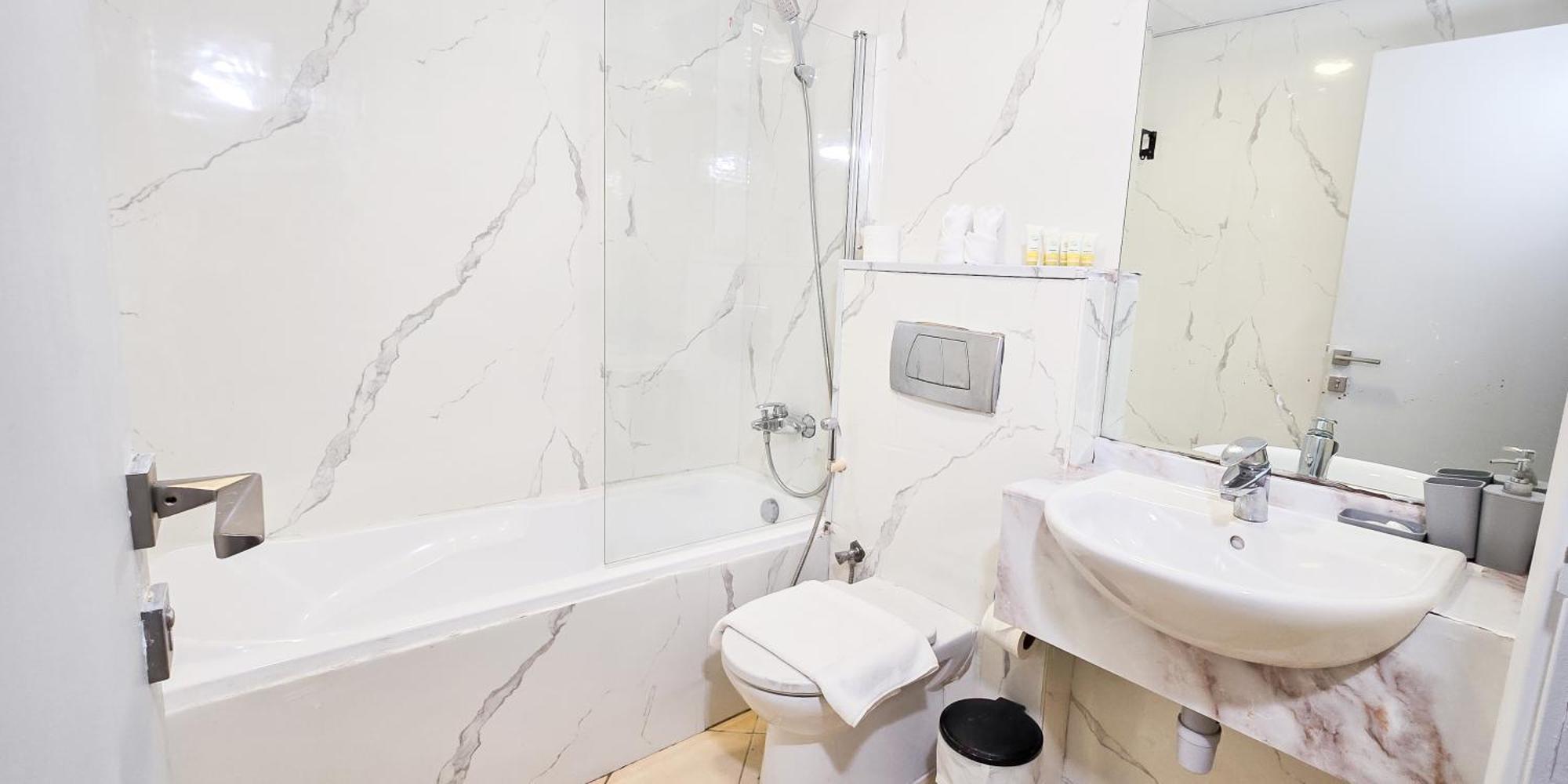 Renovated Cozy One Bed D2-1007 Apartment Dubai