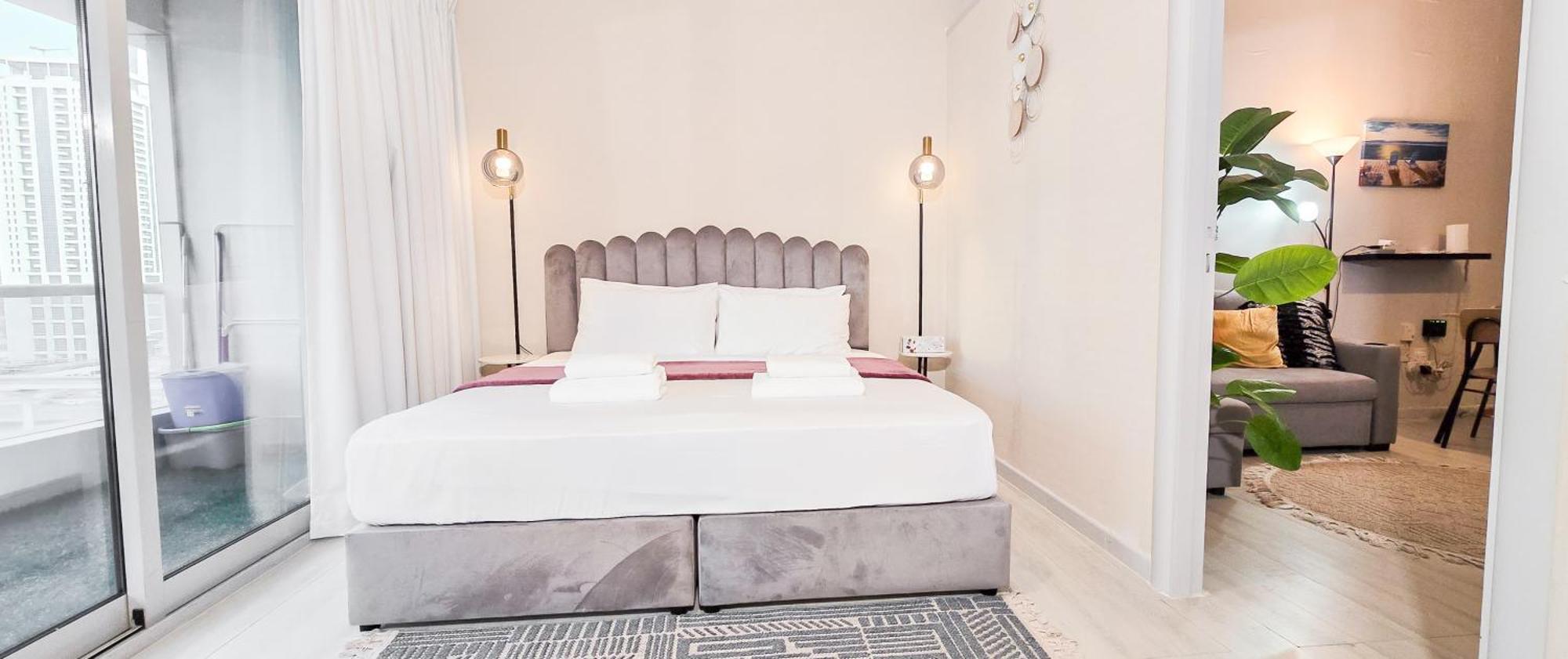 Apartment Renovated Cozy One Bed D2-1007 Dubai