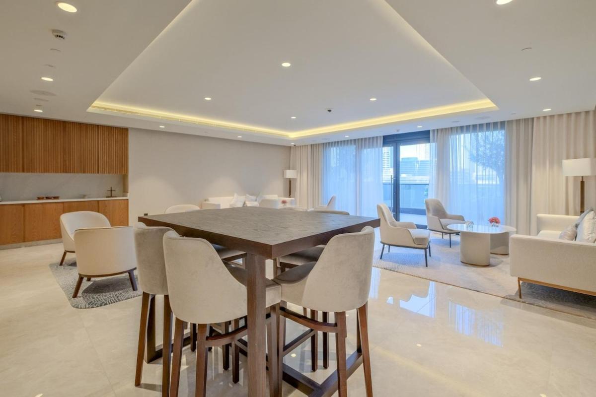 Luxurious 2-bedroom Escape With Burj Khalifa Views At Act One In Downtown * Dubai