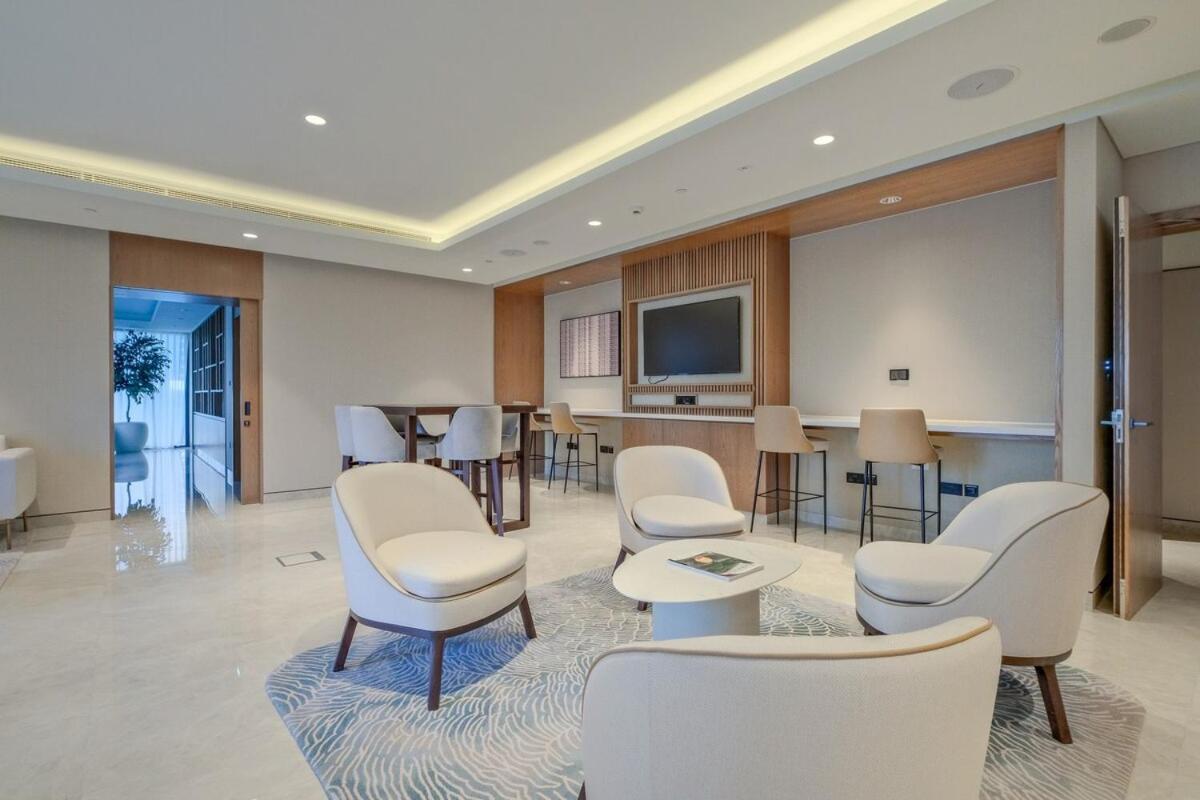 Luxurious 2-bedroom Escape With Burj Khalifa Views At Act One In Downtown Dubai
