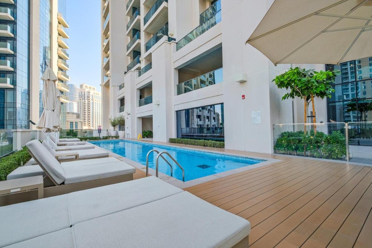 Luxurious 2-bedroom Escape With Burj Khalifa Views At Act One In Downtown Dubai