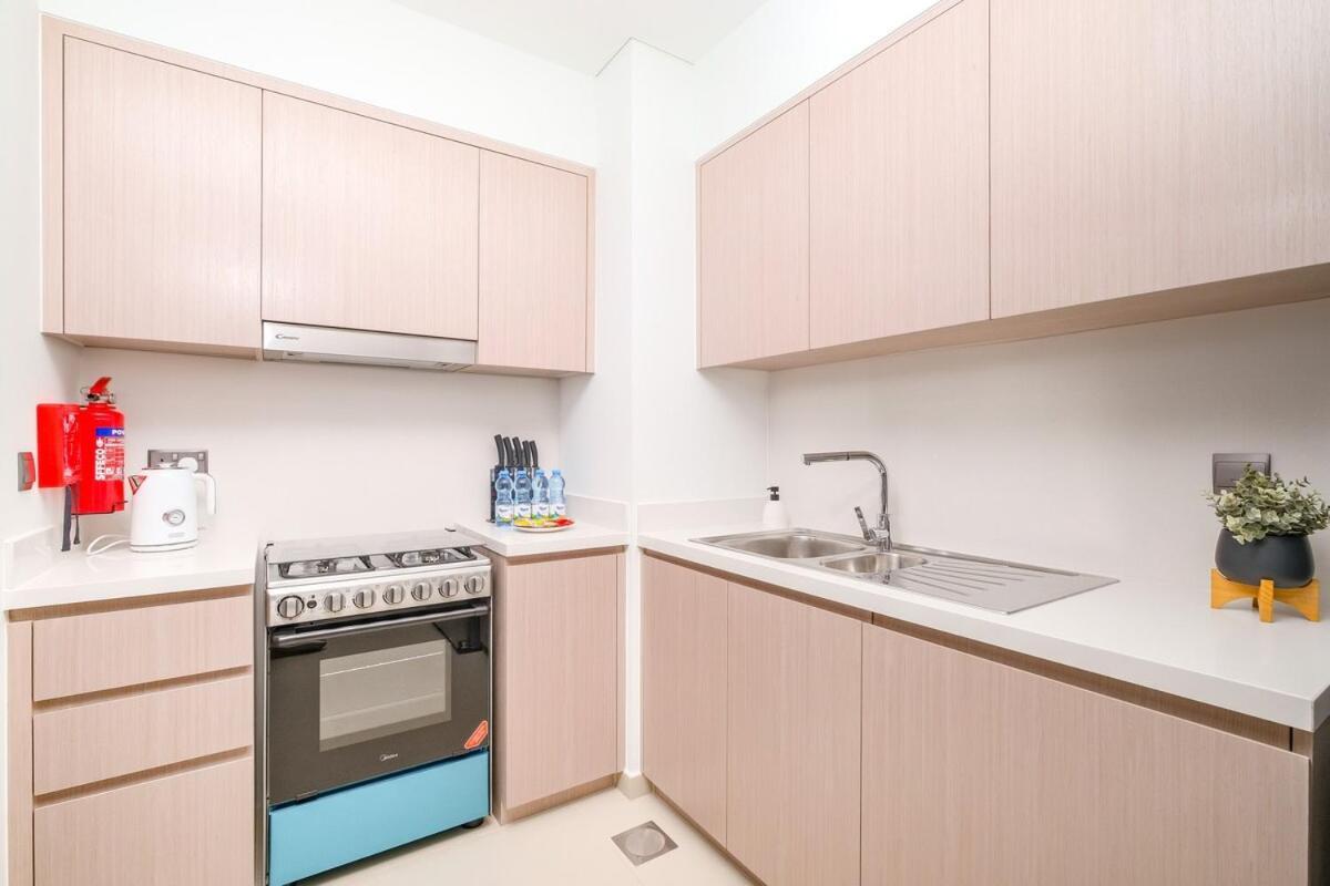 Luxurious 2-bedroom Escape With Burj Khalifa Views At Act One In Downtown