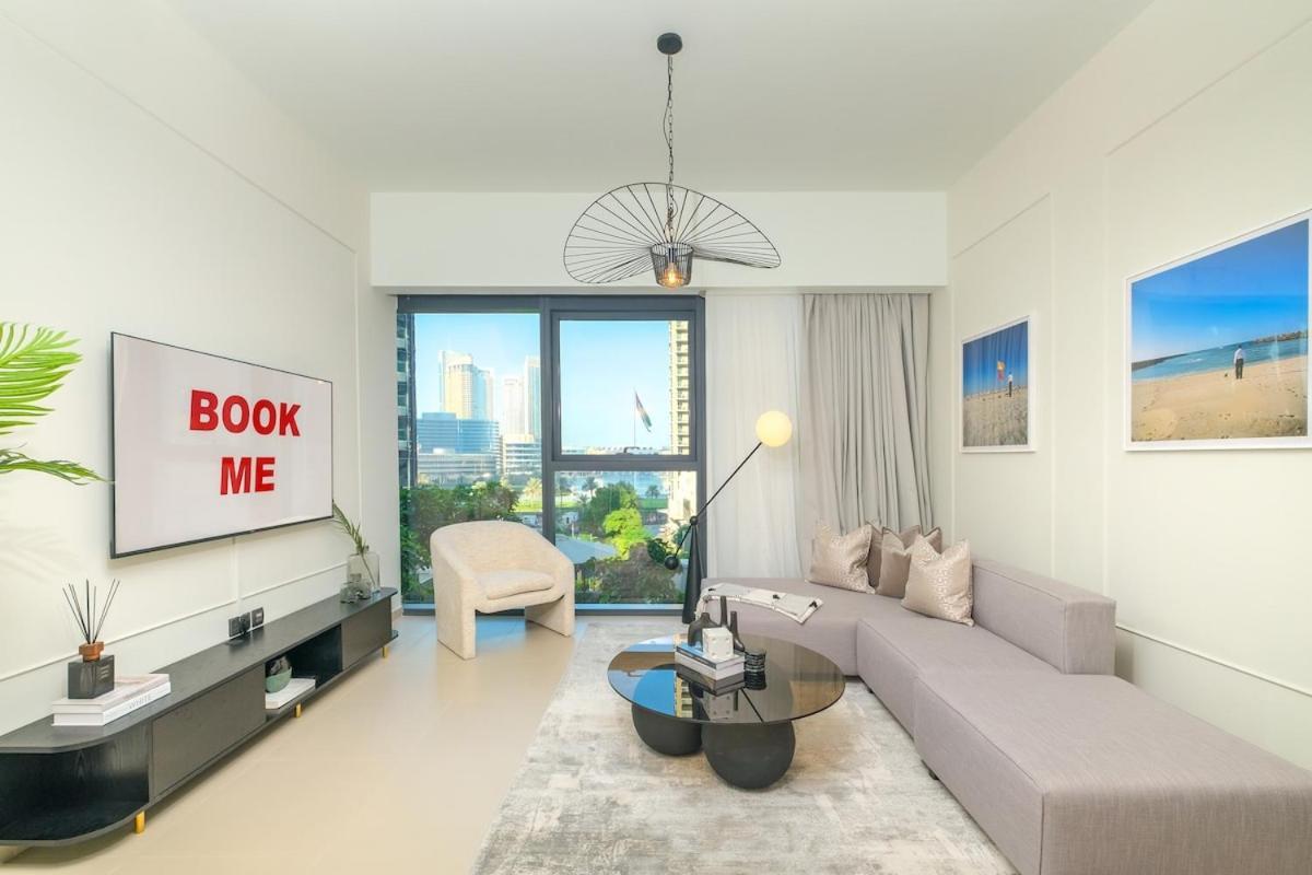 Luxurious 2-bedroom Escape With Burj Khalifa Views At Act One In Downtown *